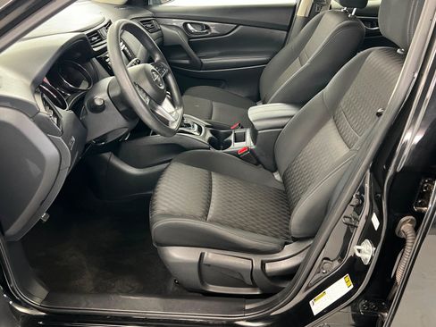 Used 2018 Nissan Rogue S AWD/4WD image 17