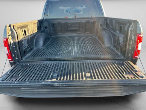Used 2018 Ford F150 XLT image 21