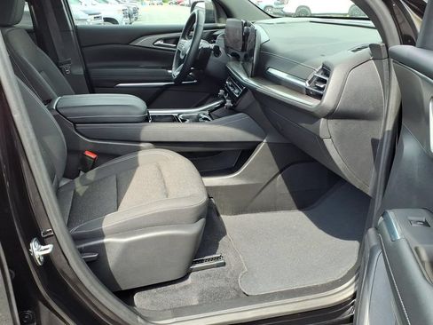 Used 2024 Chevrolet Traverse LT w/ Trailering Package AWD/4WD image 22