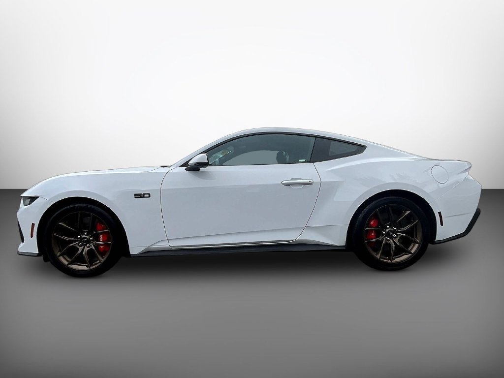 Used 2025 Ford Mustang GT Premium RWD image 4