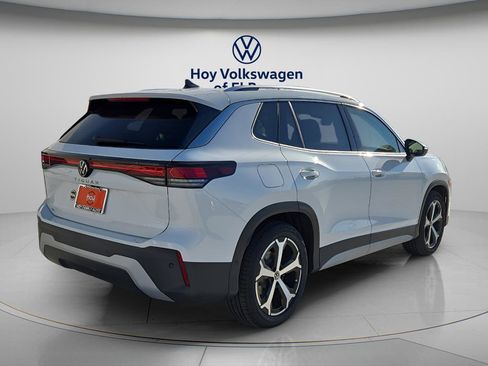 New 2026 Volkswagen Tiguan SE image 3