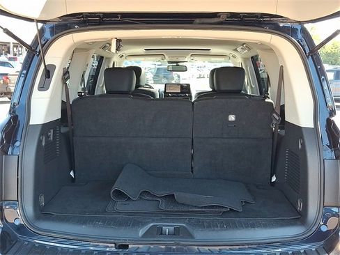 Used 2024 Nissan Armada SL w/ Captain's Chairs Package image 30