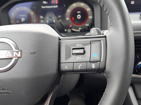 Used 2026 Nissan Rogue SL AWD/4WD image 28