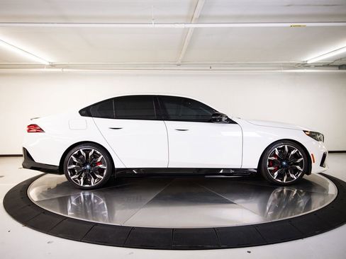 Used 2024 BMW i5 M60 w/ Premium Package AWD/4WD image 8