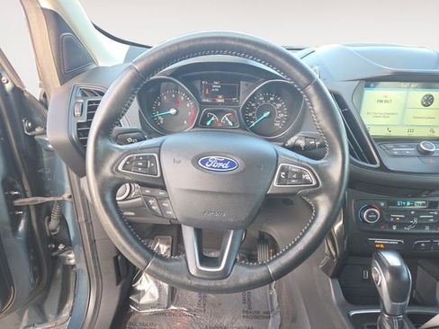 Used 2019 Ford Escape SE image 12