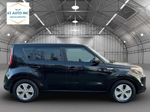 Used 2016 Kia Soul FWD image 6