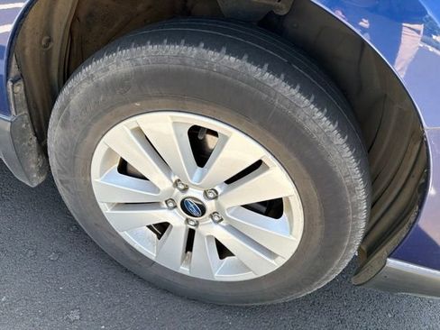 Used 2017 Subaru Outback 2.5i Premium AWD/4WD image 11