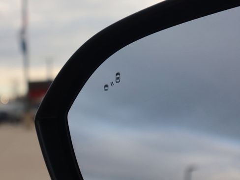 Used 2024 Lincoln Corsair Premiere w/ Rear Removable Package Tray image 24