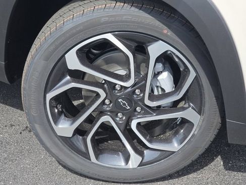New 2026 Chevrolet Trax RS w/ Driver Confidence Package FWD image 19