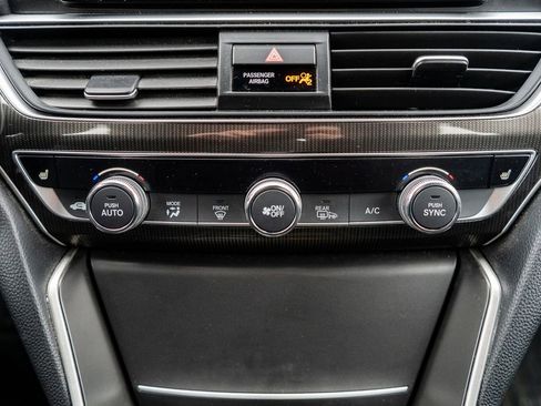 Used 2018 Honda Accord Sport image 29