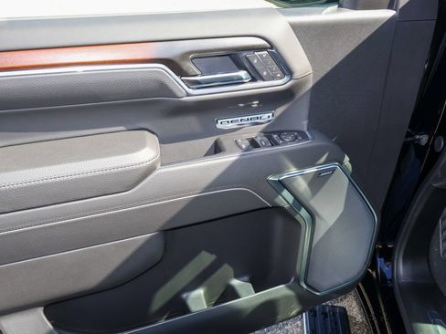 New 2026 GMC Sierra 1500 Denali w/ Denali Reserve Package AWD/4WD image 10