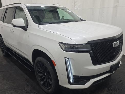Used 2023 Cadillac Escalade Sport Platinum image 2