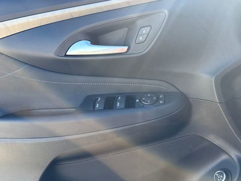 Used 2025 Buick Envista Sport Touring w/ Convenience I Package image 20