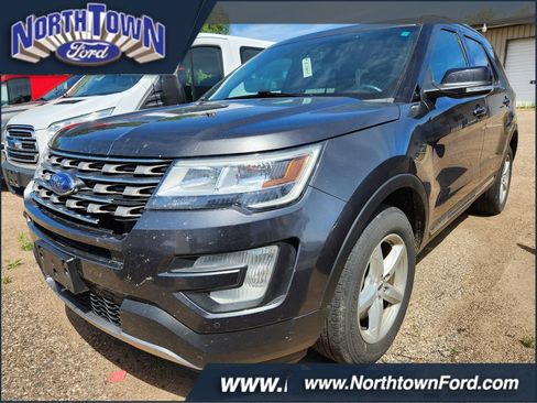 Used 2016 Ford Explorer XLT w/ Equipment Group 202A AWD/4WD image 1