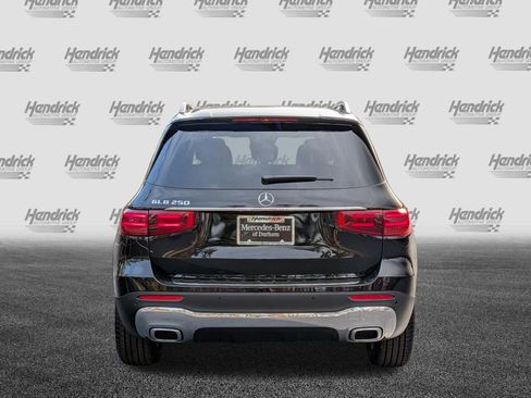 Used 2026 Mercedes-Benz GLB 250 image 9