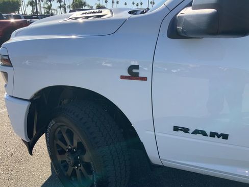 New 2026 RAM 2500 Laramie AWD/4WD image 12
