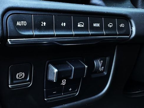 Used 2022 Cadillac Escalade ESV Sport Platinum image 17