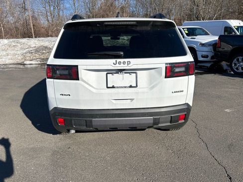 New 2026 Jeep Cherokee Laredo image 5