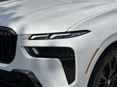 New 2027 BMW X7 xDrive40i w/ Executive Package AWD/4WD image 6