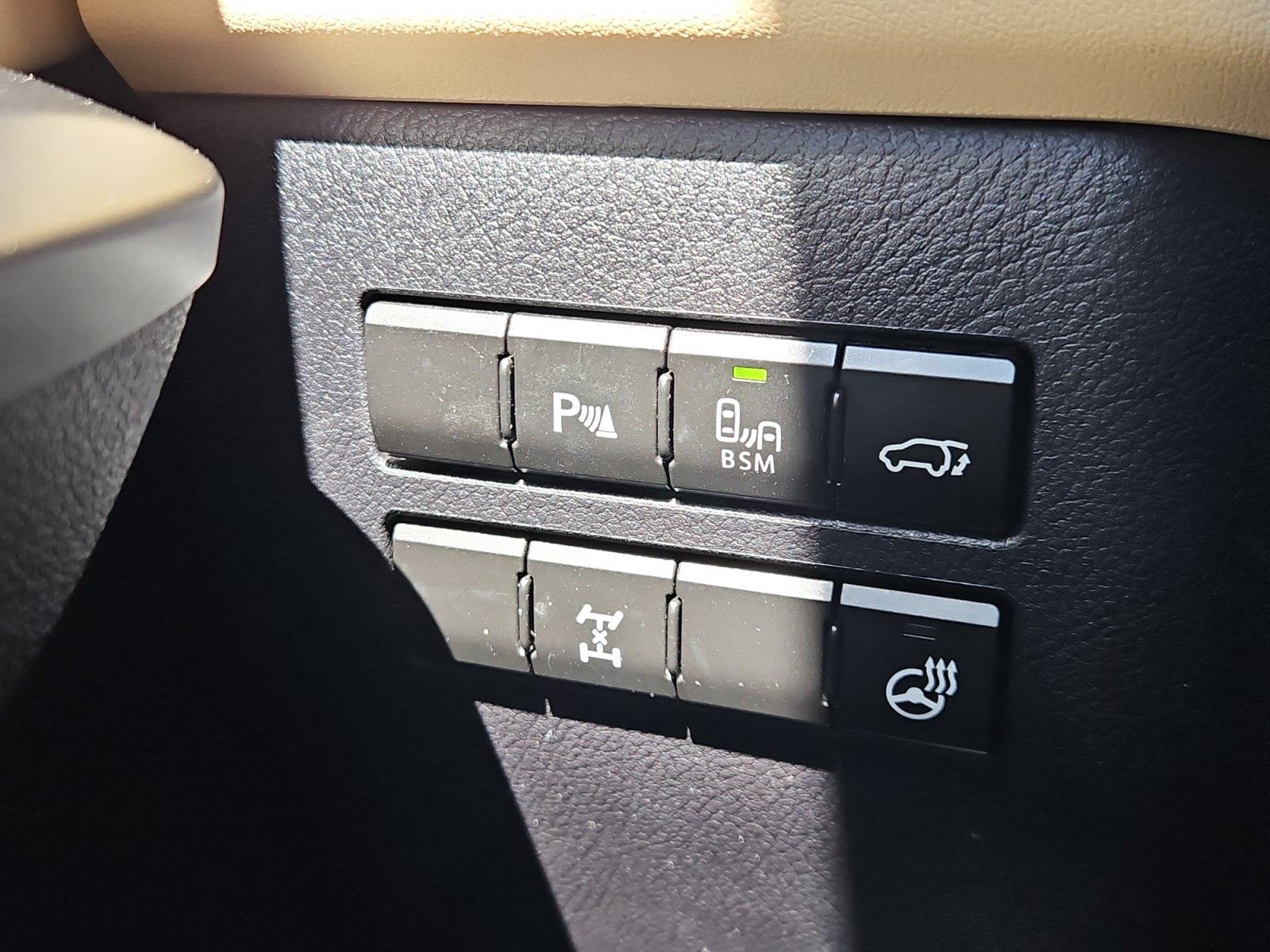 Used 2016 Lexus NX 200t AWD w/ Premium Package image 17