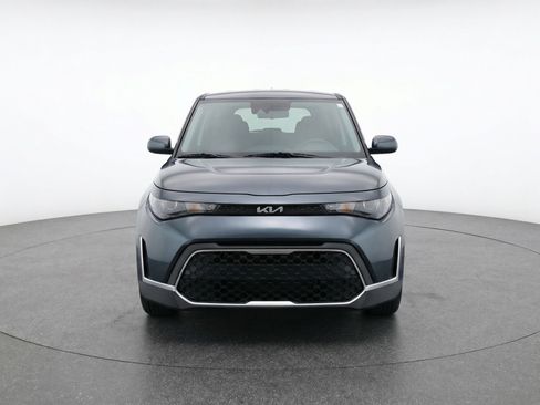 Used 2025 Kia Soul LX w/ LX Technology Package image 2