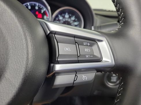 Used 2025 MAZDA MX-5 Miata Sport RWD image 17