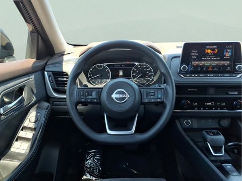 Certified 2023 Nissan Rogue SV AWD/4WD image 14