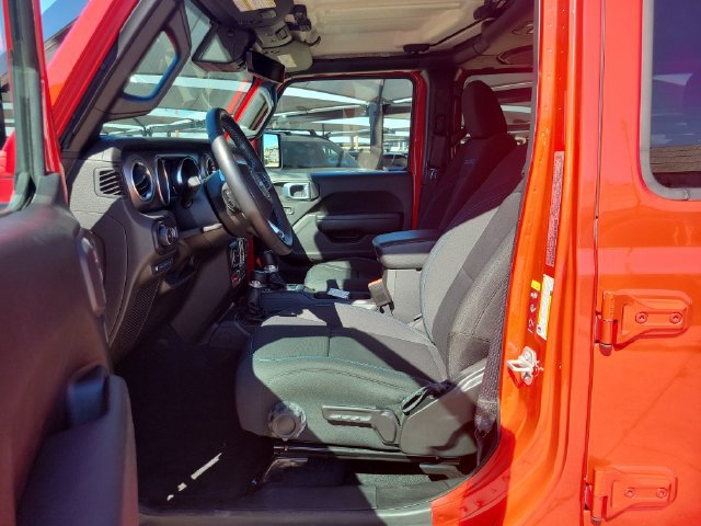 Used 2022 Jeep Wrangler Unlimited Rubicon 4xe w/ Safety Group AWD/4WD image 11