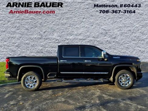 Used 2024 Chevrolet Silverado 2500 High Country w/ Technology Package image 5