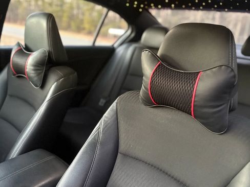 Used 2017 Honda Accord Sport image 23