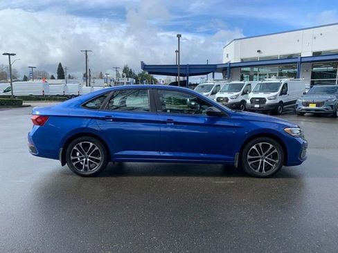 Used 2024 Volkswagen Jetta Sport image 6