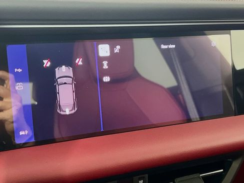 New 2026 Porsche Macan 4 Electric image 17