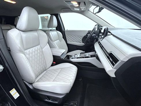 Used 2022 Mitsubishi Outlander SEL image 15