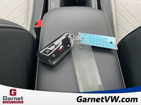 New 2026 Volkswagen Tiguan SE image 22