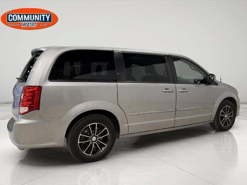Used 2016 Dodge Grand Caravan SE FWD image 8