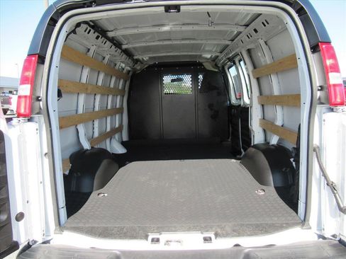 Used 2024 Chevrolet Express 2500 w/ Driver Convenience Package image 23