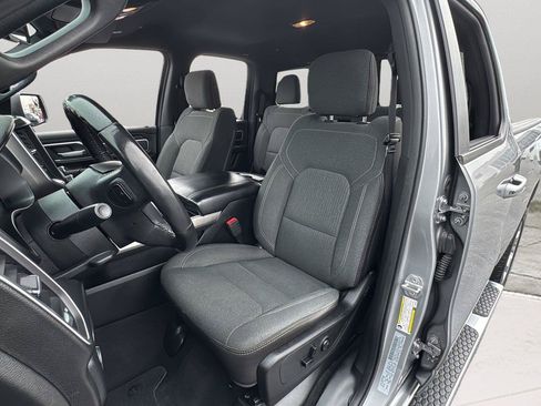 Used 2019 RAM 1500 Big Horn AWD/4WD image 18