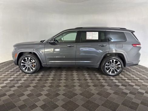 Used 2021 Jeep Grand Cherokee L Overland w/ Luxury Tech Group IV AWD/4WD image 7