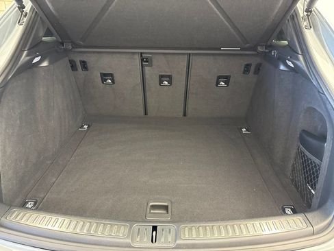 Certified 2023 Porsche Macan AWD/4WD image 22