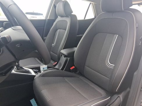 New 2025 Hyundai Venue Limited image 17