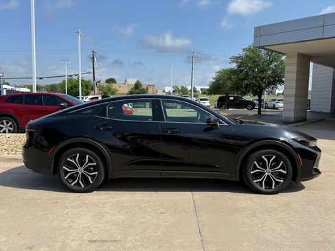 Used 2024 Toyota Crown Limited image 6