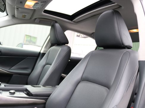 Used 2016 Lexus IS 200t image 28