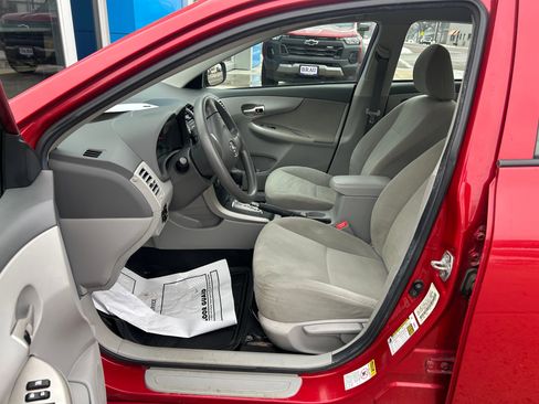 Used 2010 Toyota Corolla Base image 15