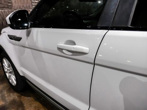 Used 2017 Land Rover Range Rover Evoque SE AWD/4WD image 39