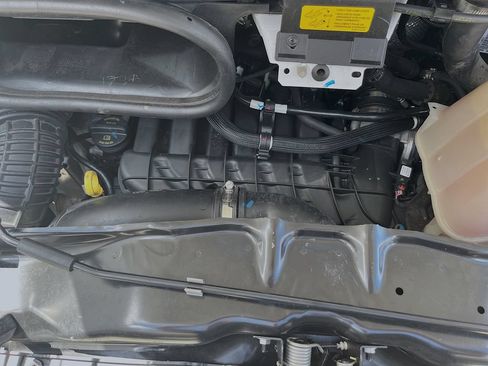 Used 2024 RAM ProMaster 2500 FWD image 30