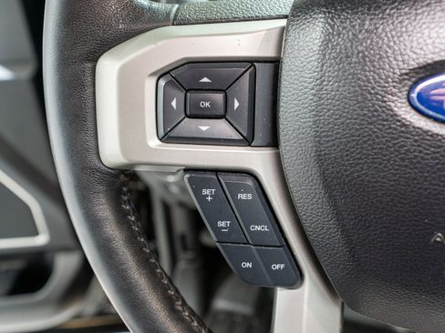 Used 2017 Ford F250 Lariat w/ Lariat Ultimate Package AWD/4WD image 30
