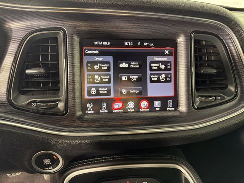 Used 2016 Dodge Challenger R/T Scat Pack w/ Leather Interior Group image 18