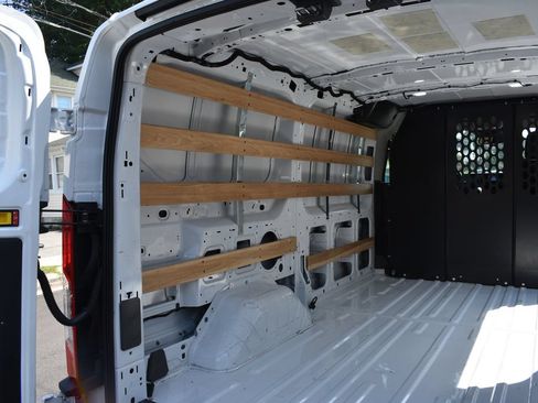 Used 2025 Ford Transit 250 Low Roof w/ Exterior Upgrade Package RWD image 30