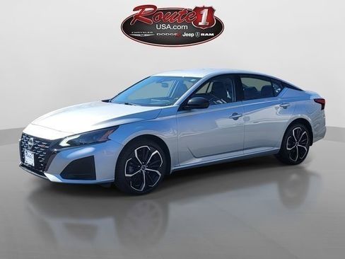 Used 2023 Nissan Altima 2.5 SR image 5