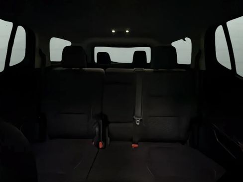 Used 2017 GMC Acadia SLE FWD image 19
